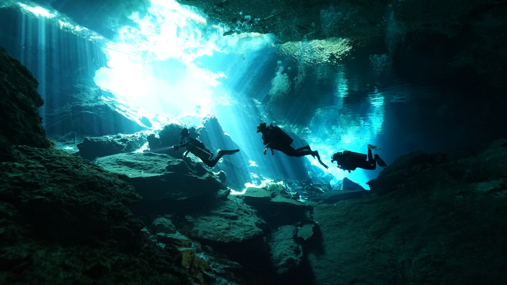 Cenotes, visitors and&nbsp;accommodation